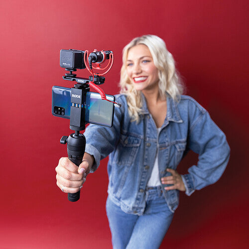 RØDE Vlogger Kit Universal – Shotgun Mic, Light & Tripod for 3.5mm Smartphones