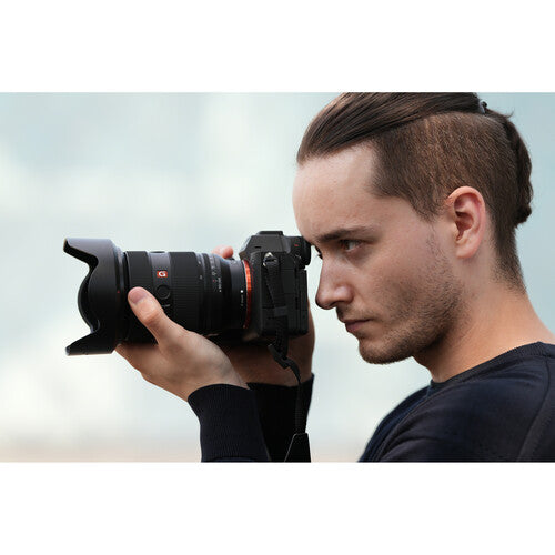 Sony a7R V Mirrorless Camera – 61MP Full-Frame, 8K Video, AI Autofocus