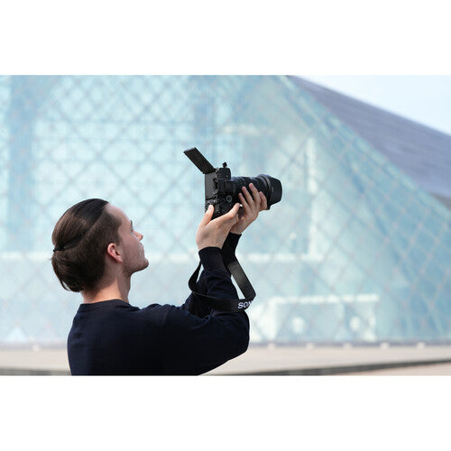 Sony a7R V Mirrorless Camera – 61MP Full-Frame, 8K Video, AI Autofocus