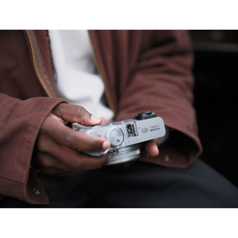 FUJIFILM X100VI Mirrorless Camera – 40MP, Fixed Lens, Retro Design